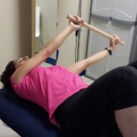 ¿Qué ejercicios fisioterapéuticos pueden ayudarme para volver a hacer deporte con una prótesis de hombro?