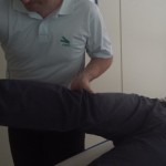 Beneficios de los masajes de fisioterapia para personas con dos prótesis de cadera