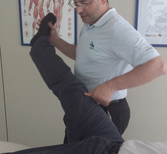Los ejercicios de rotación son habituales en la rehabilitación de cadera.
