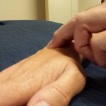 La importancia de los masajes para los pacientes con prótesis de muñeca